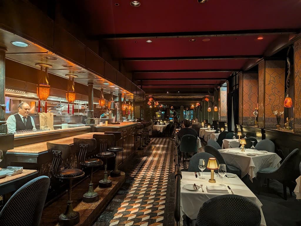 Restaurant atmosphere