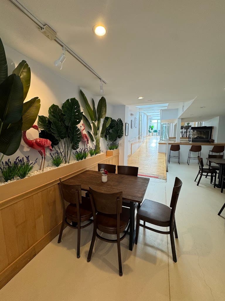 Restaurant atmosphere