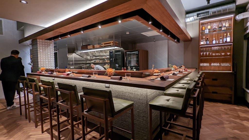 Restaurant atmosphere