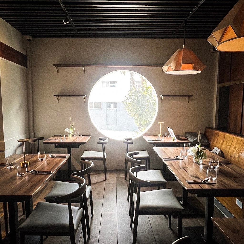 Restaurant atmosphere