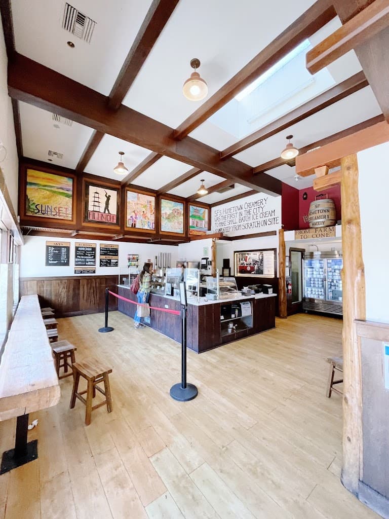 Restaurant atmosphere