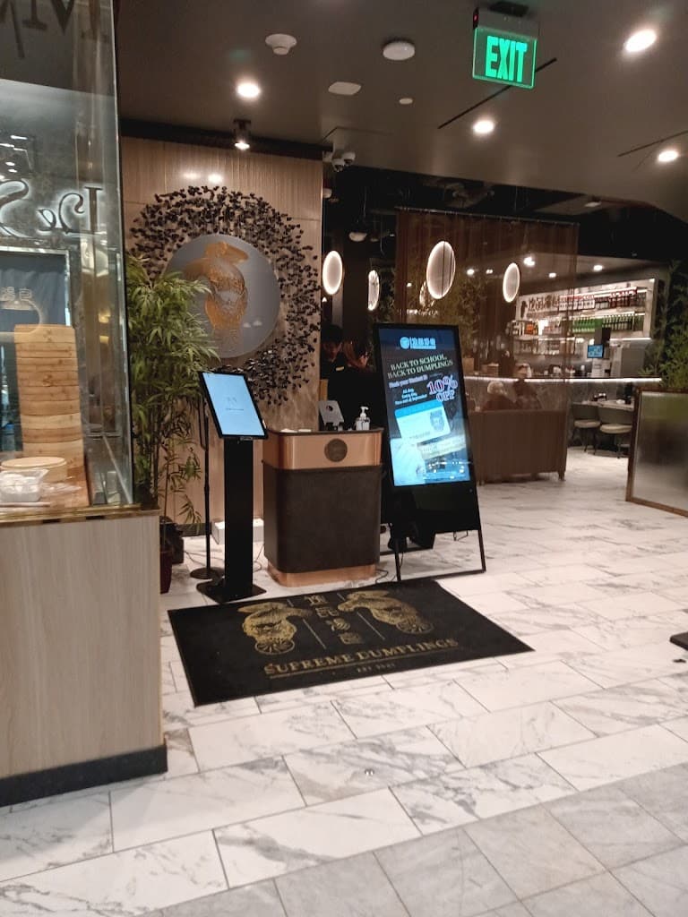 Restaurant atmosphere