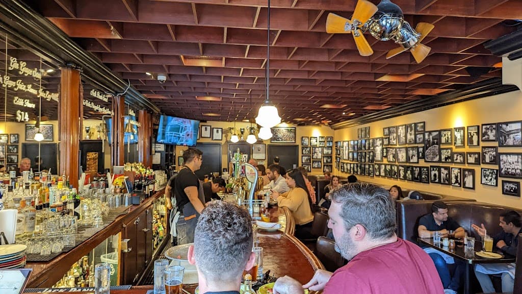Restaurant atmosphere