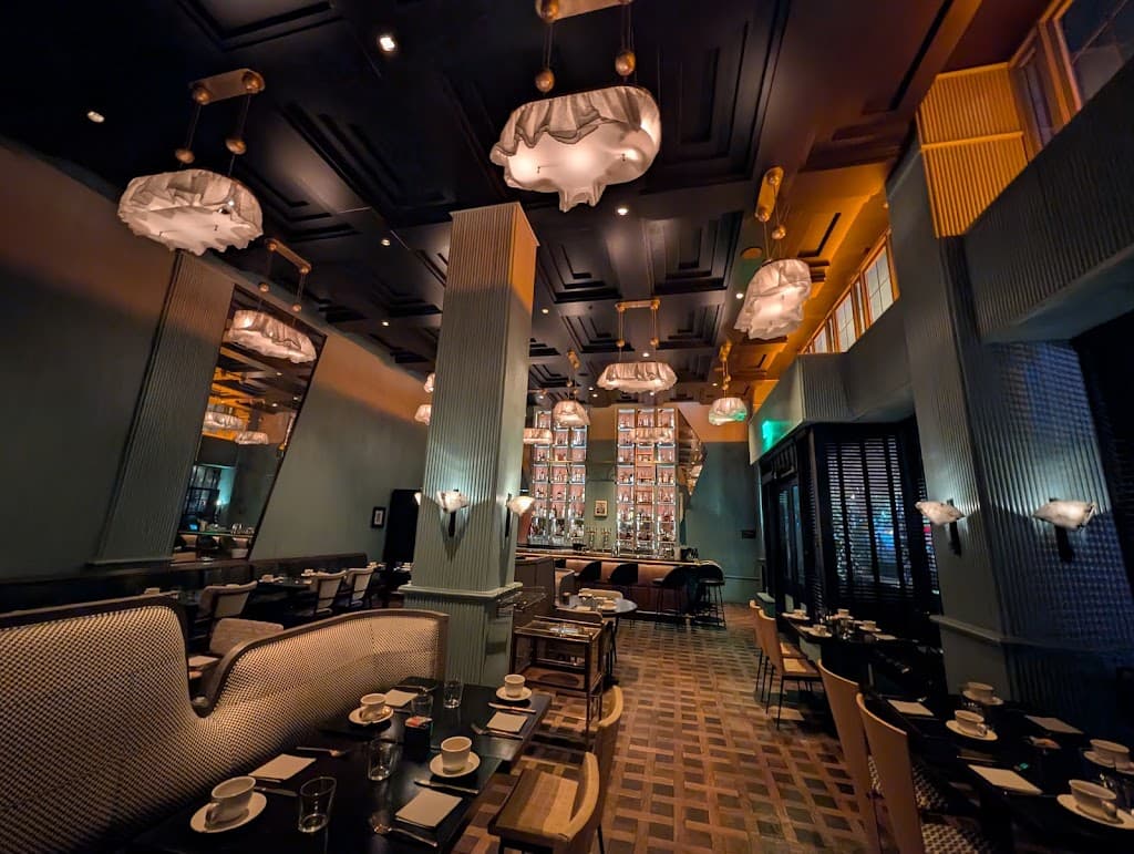 Restaurant atmosphere