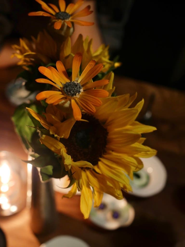 Restaurant atmosphere