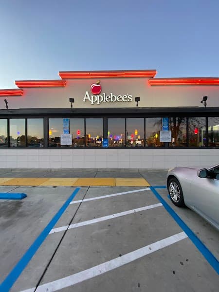 Applebee's Grill + Bar