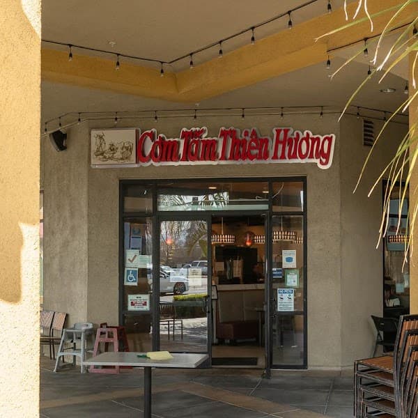 Com Tam Thien Huong
