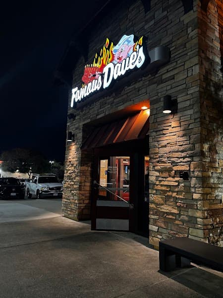 Famous Dave's Bar-B-Que