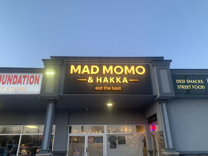 Mad Momo & Hakka