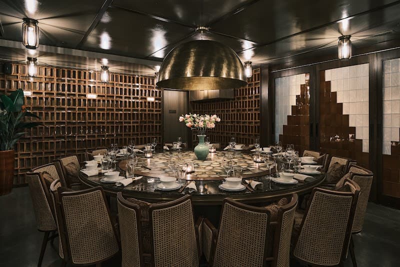 Mott 32 Toronto