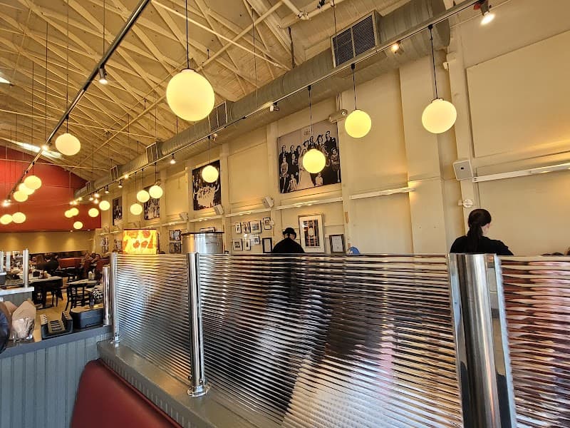 Saul's Restaurant & Delicatessen